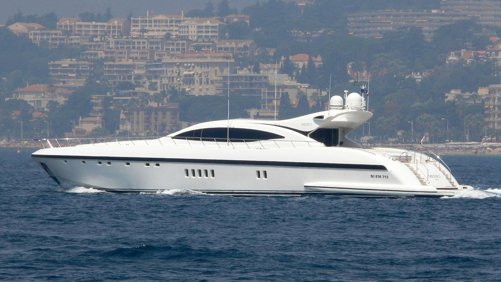 Mangusta Motor Yacht Neoprene Sold